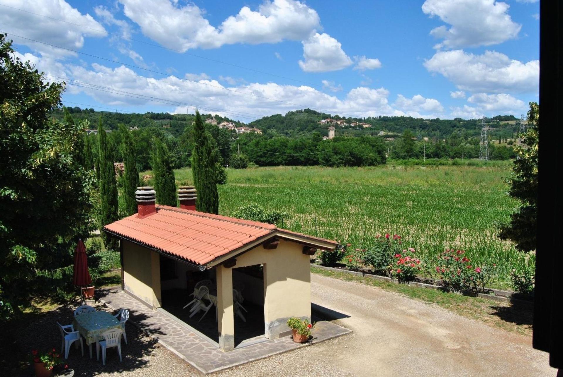 Charmantes Ferienhaus In Piani Della Rugginosa Mit Grossem Garten Reggello Buitenkant foto