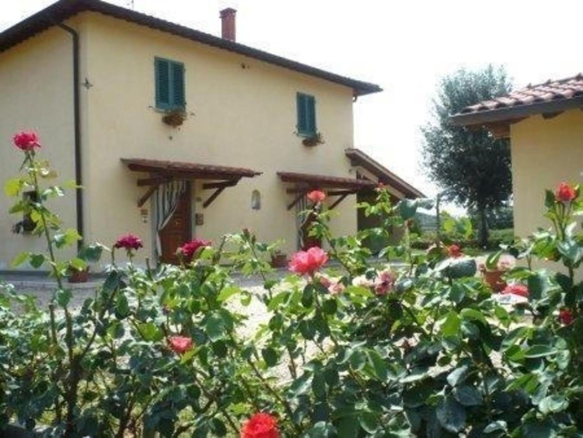 Charmantes Ferienhaus In Piani Della Rugginosa Mit Grossem Garten Reggello Buitenkant foto