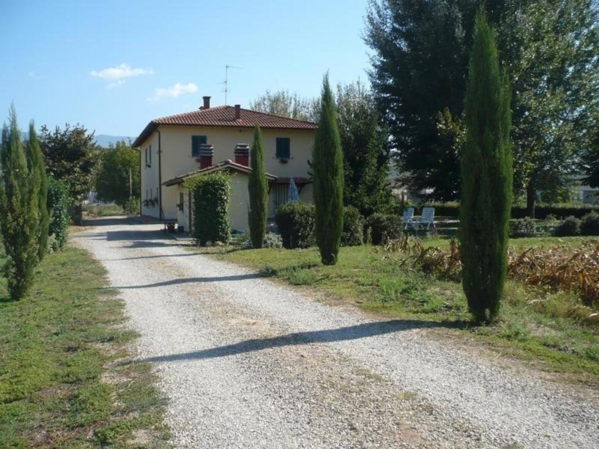 Charmantes Ferienhaus In Piani Della Rugginosa Mit Grossem Garten Reggello Buitenkant foto
